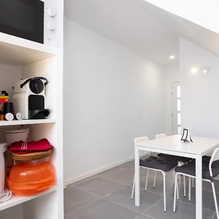 Home2book Charming Casa Carretas Center *